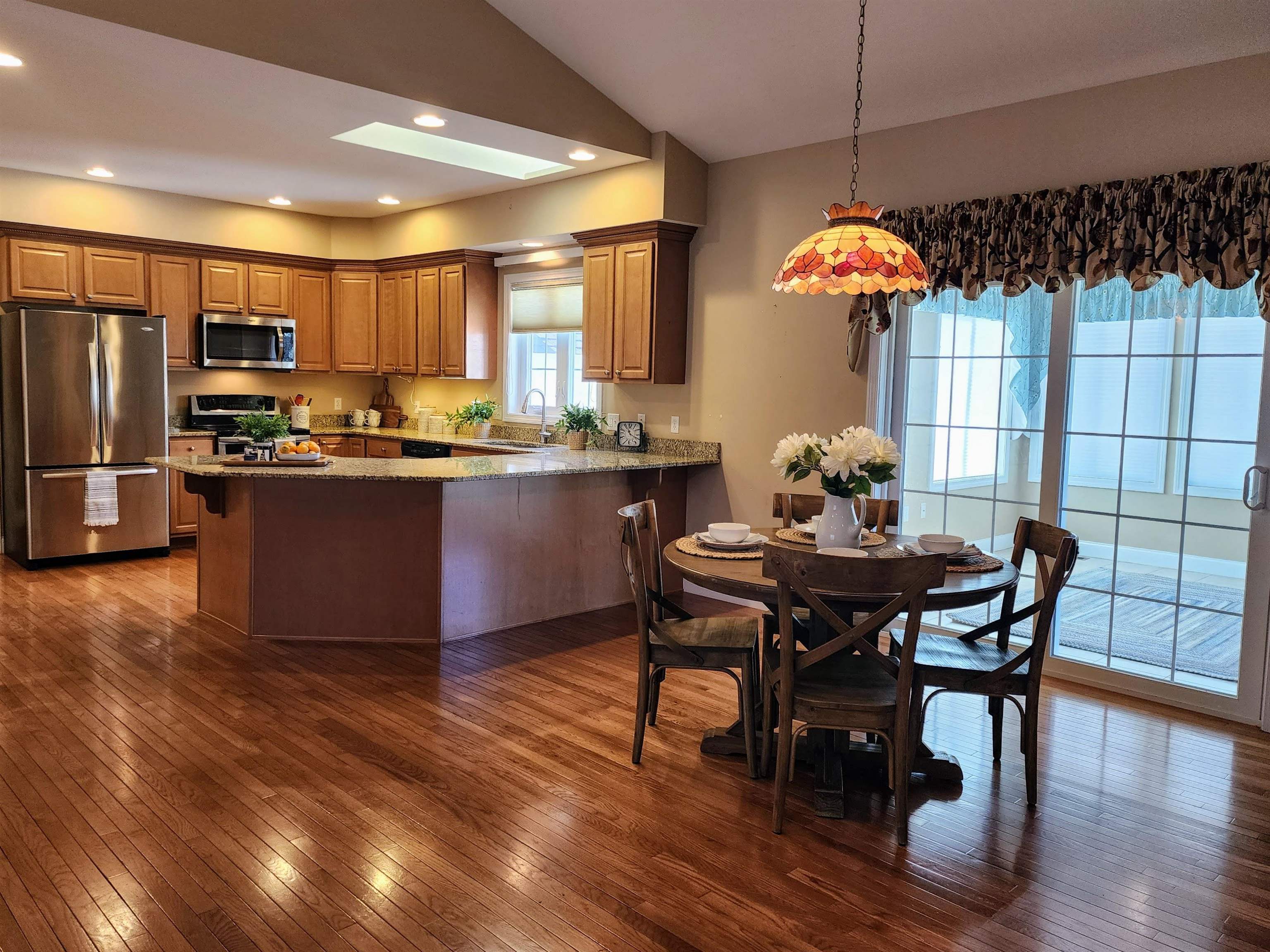 8 Morrison Dr, Londonderry, NH 03053 MLS 4947302 Coldwell Banker