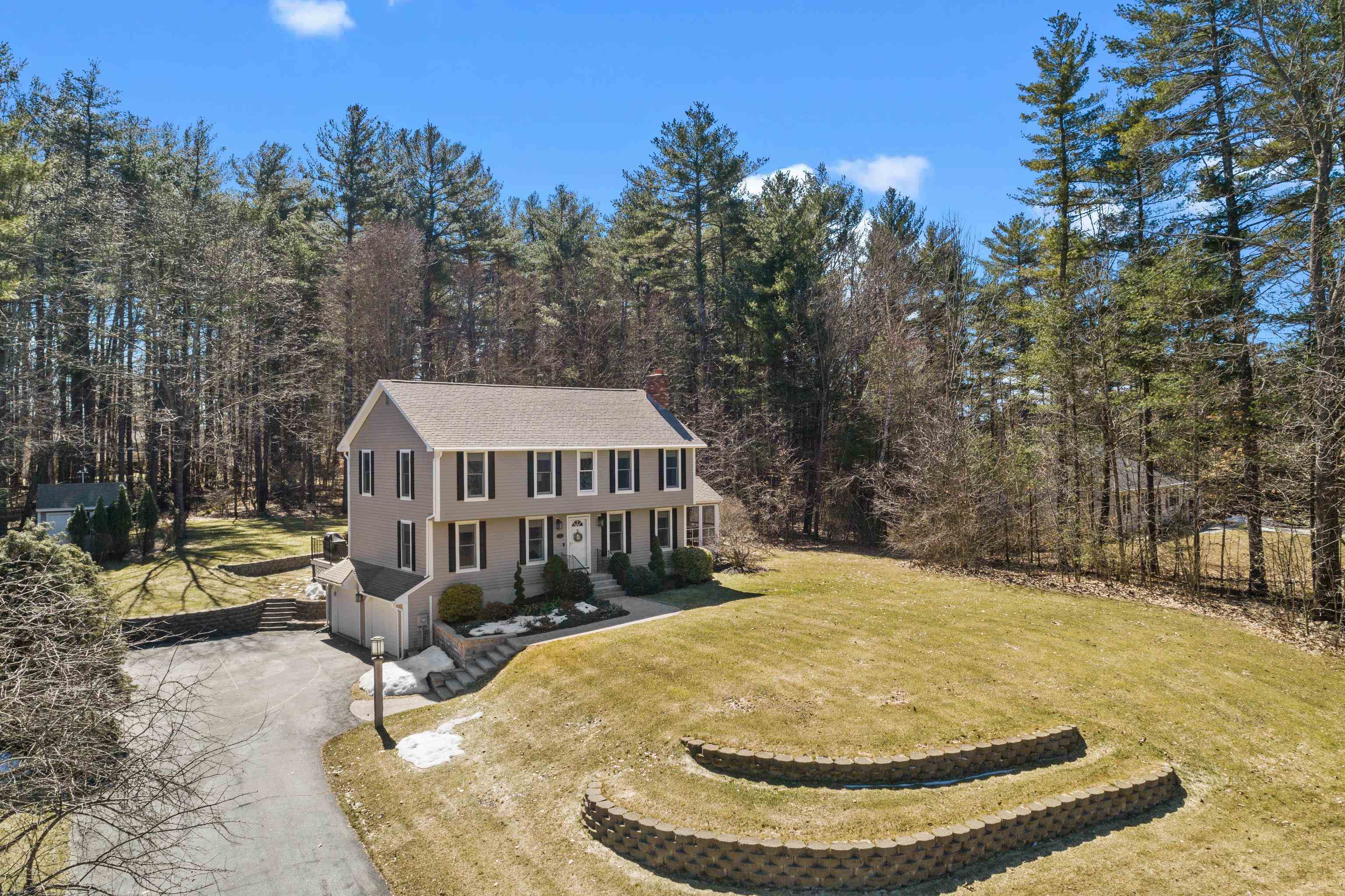 18 Crestwood Rd, Windham, NH 03087 MLS 4947517 Coldwell Banker