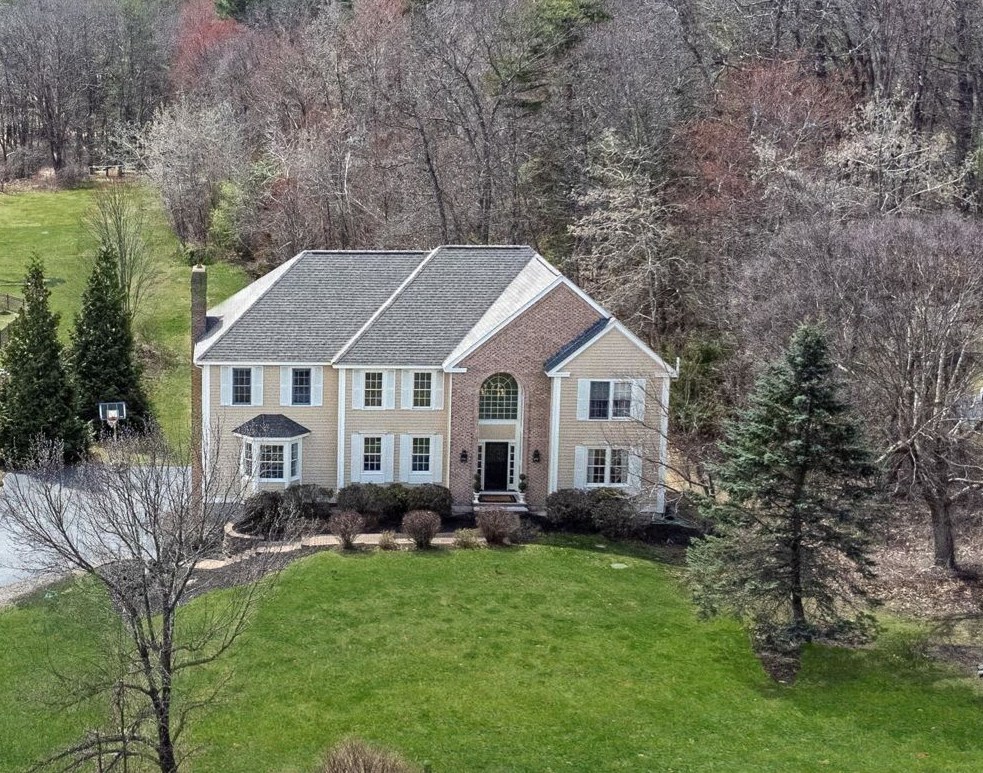 6 Chestnut St, Windham, NH 03087 MLS 4949424 Coldwell Banker