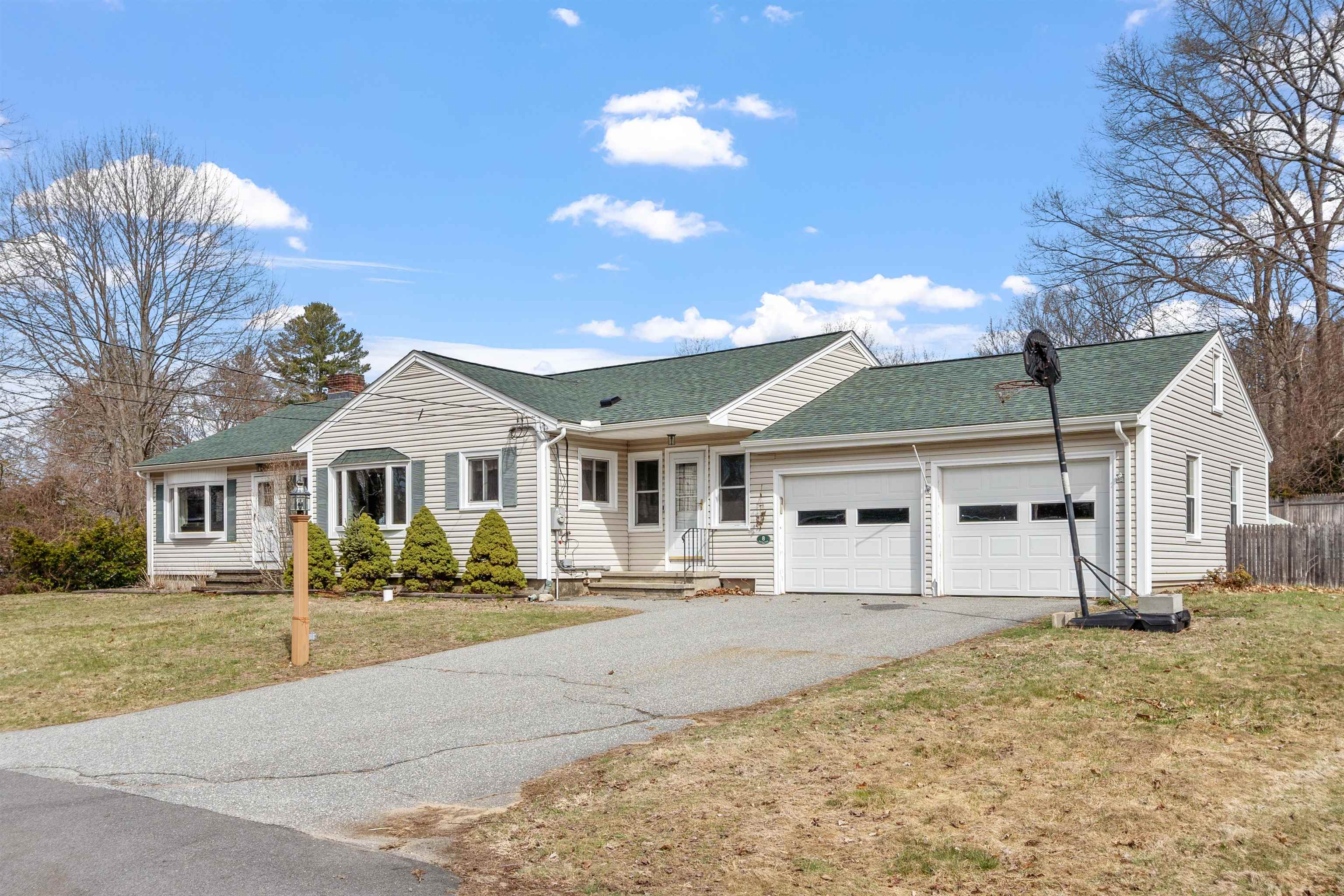 8 Center Cir, Plaistow, NH 03865 MLS 4949864 Coldwell Banker