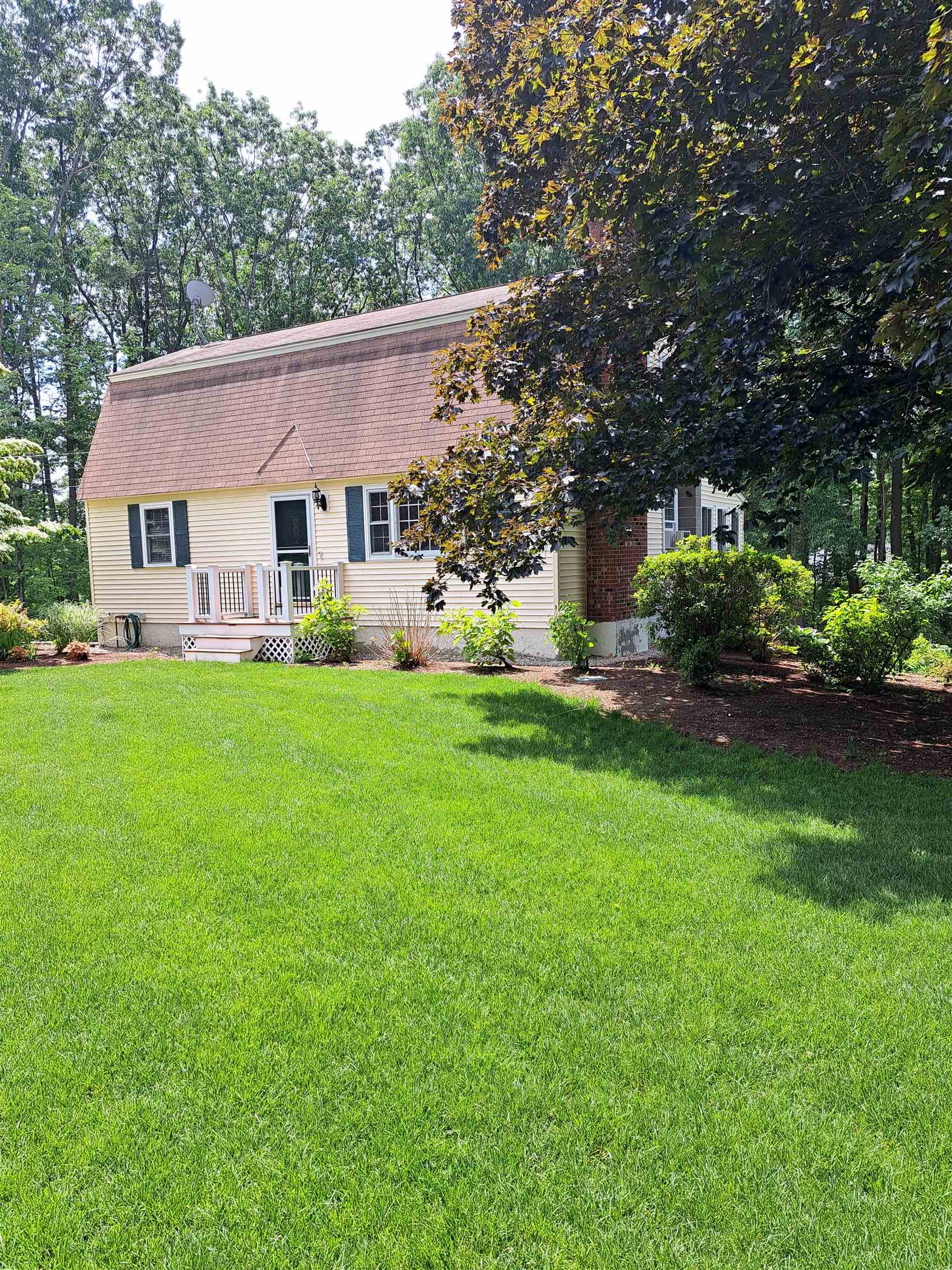 53 Brady Ave, Derry, NH 03038 MLS 4956935 Coldwell Banker