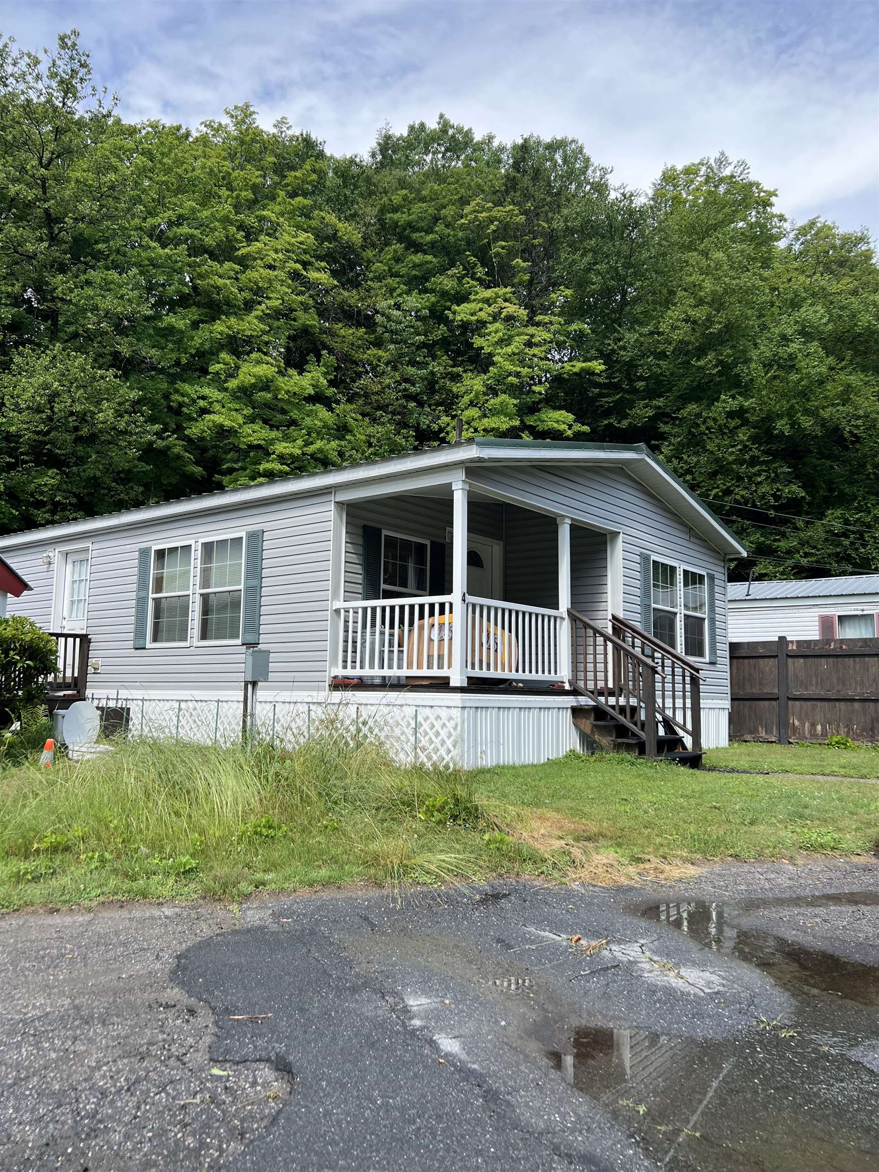 4 Crescent Dr, Brattleboro, VT 05301 MLS 4958923 Coldwell Banker