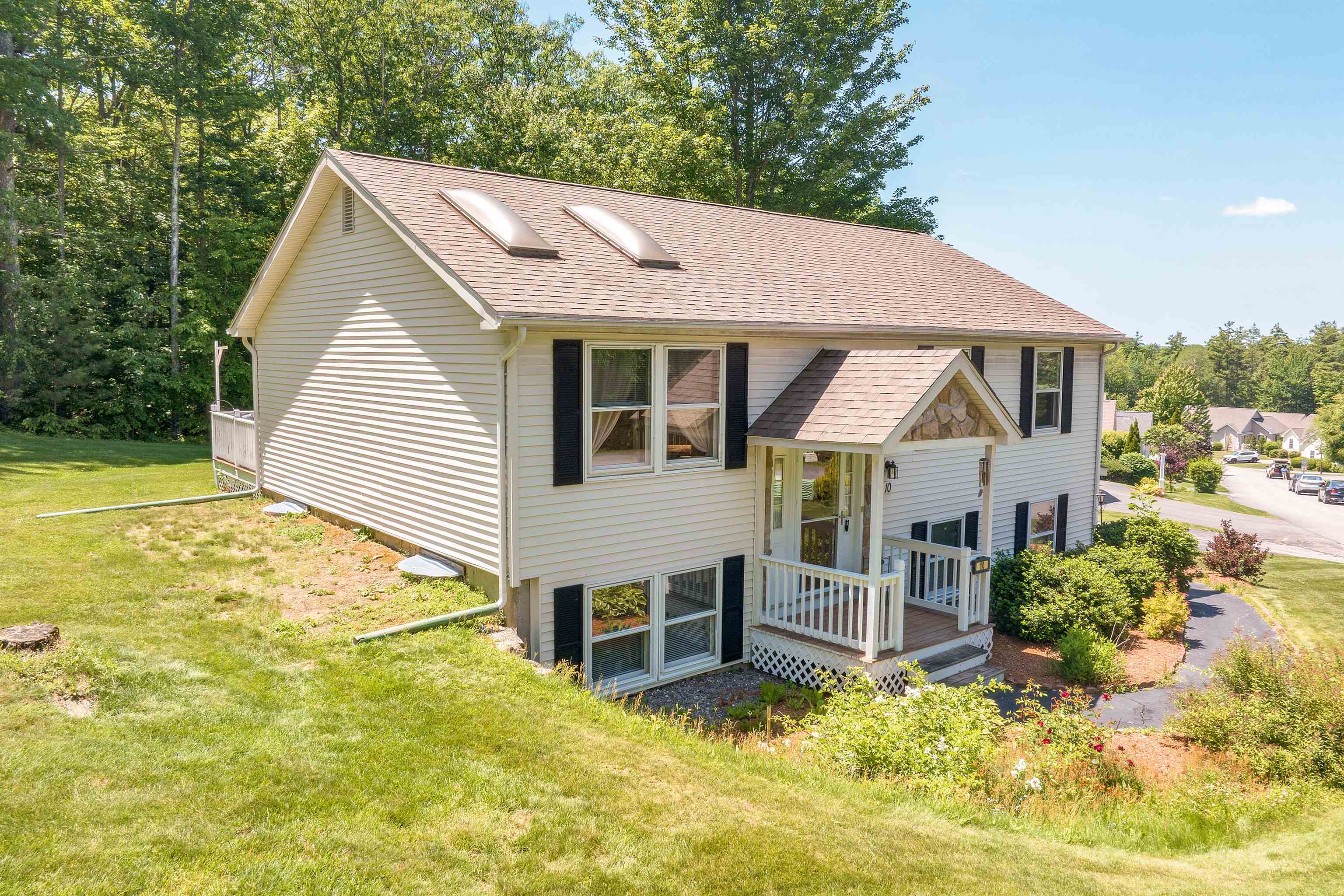 10 Red Oak Dr, Gilford, NH 03249 MLS 4959735 Coldwell Banker