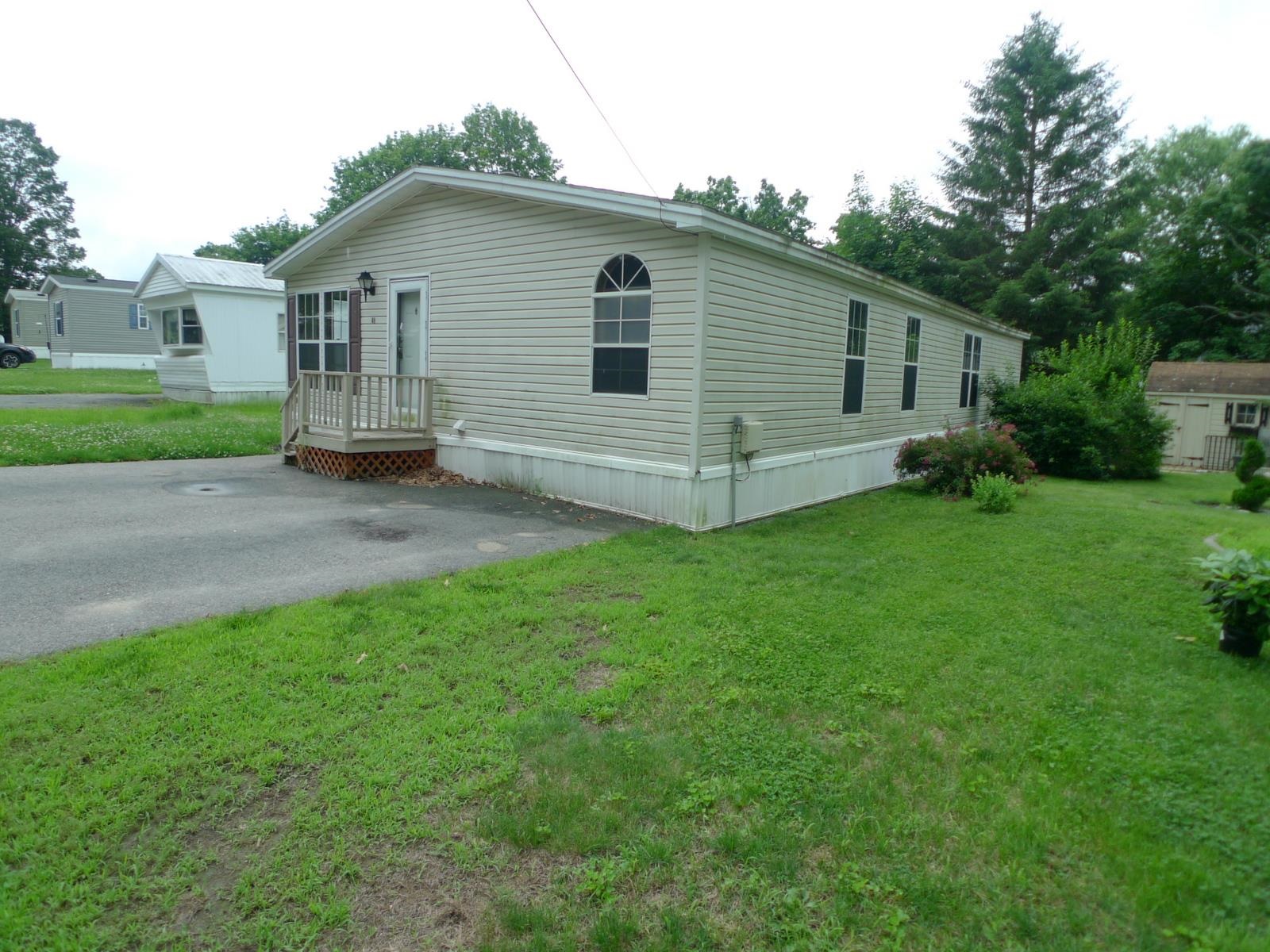 49 Hayes Park, Exeter, NH 03833 MLS 4959920 Coldwell Banker