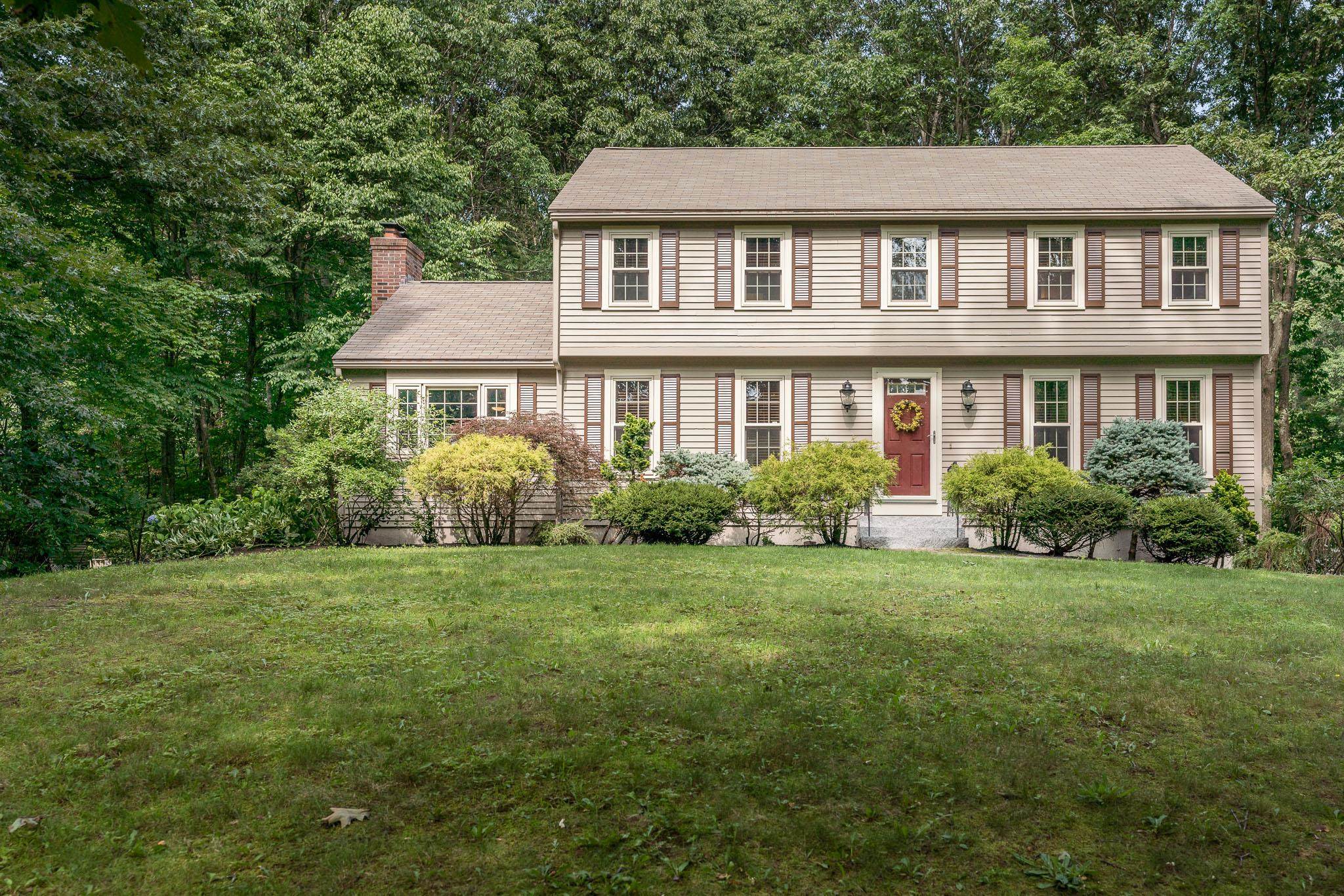 15 Village Brook Ln, Derry, NH 03038 MLS 4960538 Coldwell Banker