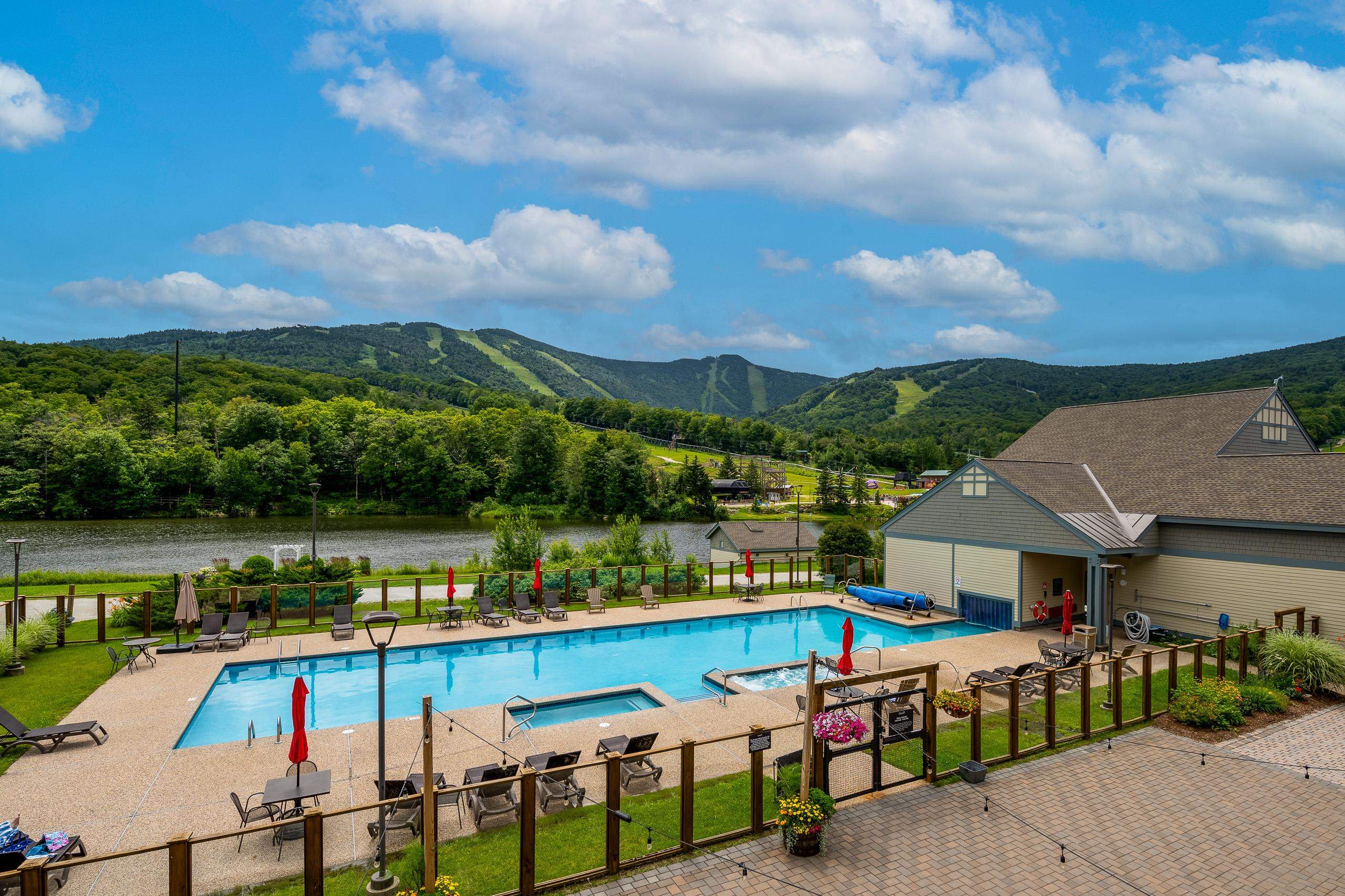 228 E Mountain Rd #A GRAND HOTEL UNIT 135 IV (ACKER), Killington, VT ...