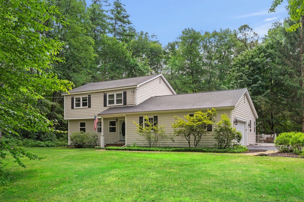 4 Edinburgh Dr, Bedford, NH 03110 MLS 4964456 Coldwell Banker