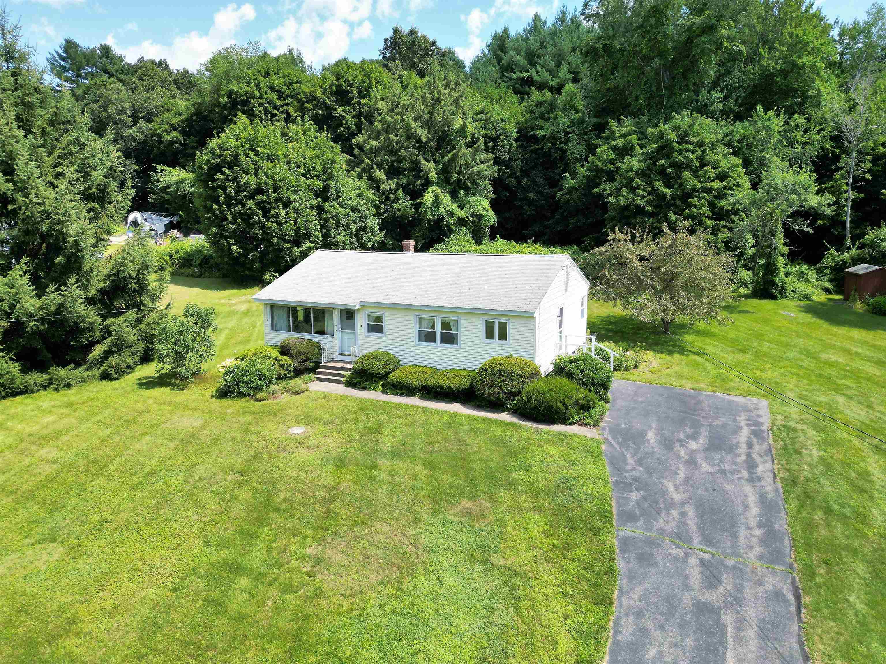 3 Loretta Ave, Pelham, NH 03076 MLS 4964467 Coldwell Banker