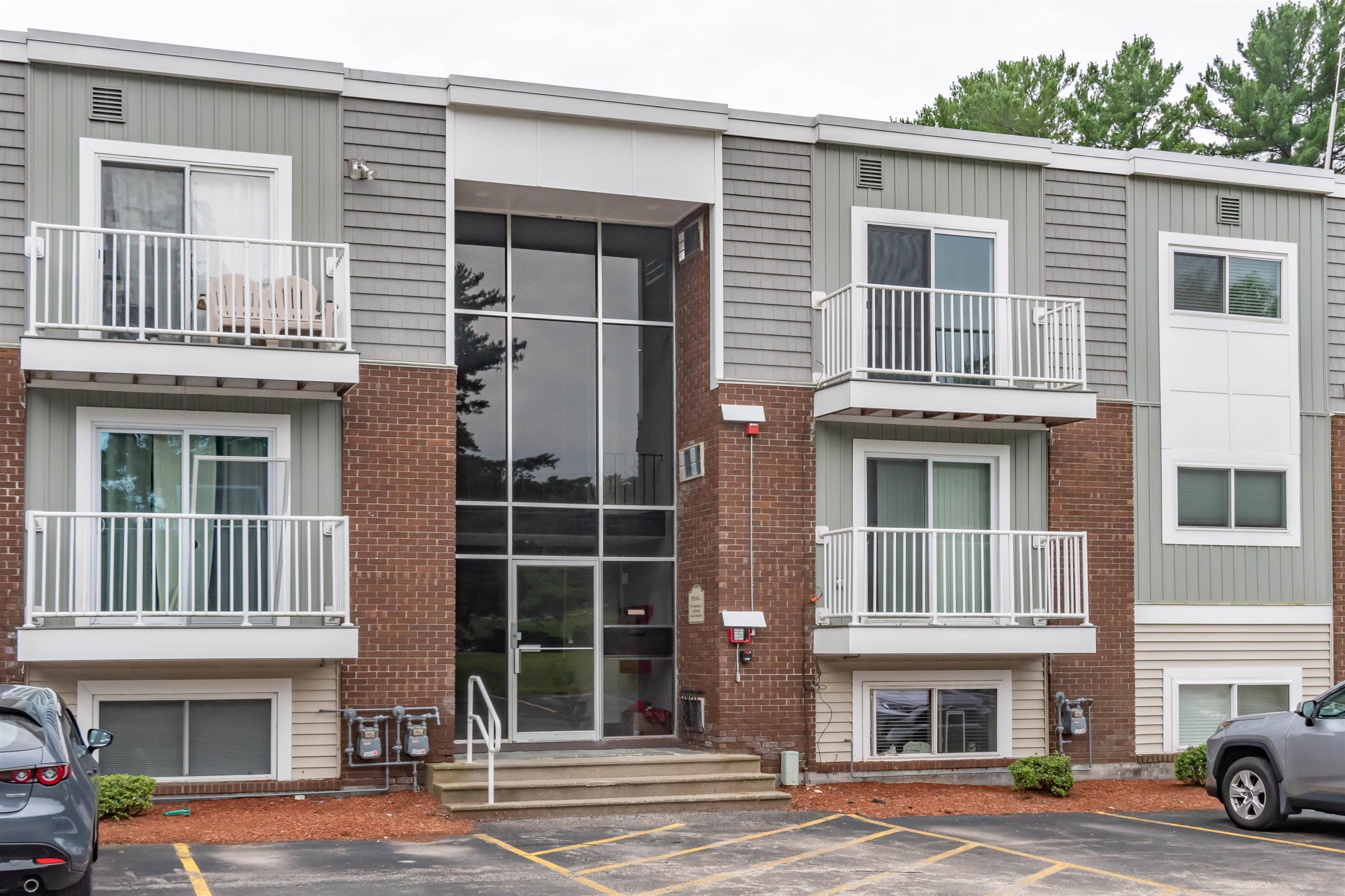 88F Constitution Dr, Londonderry, NH 03053 MLS 4965776 Coldwell Banker