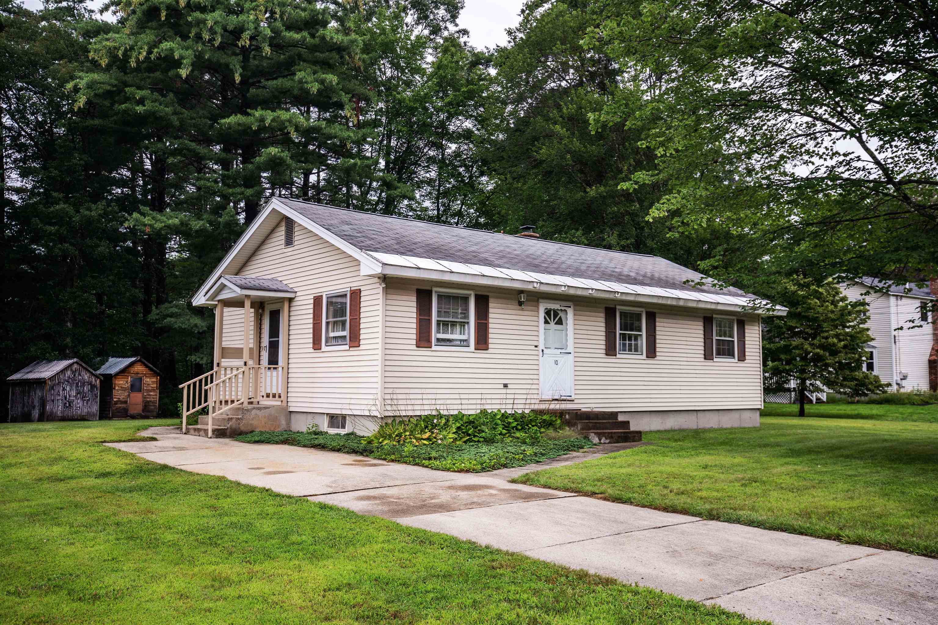 10 Minuteman Ave, Merrimack, NH 03054 MLS 4965823 Coldwell Banker