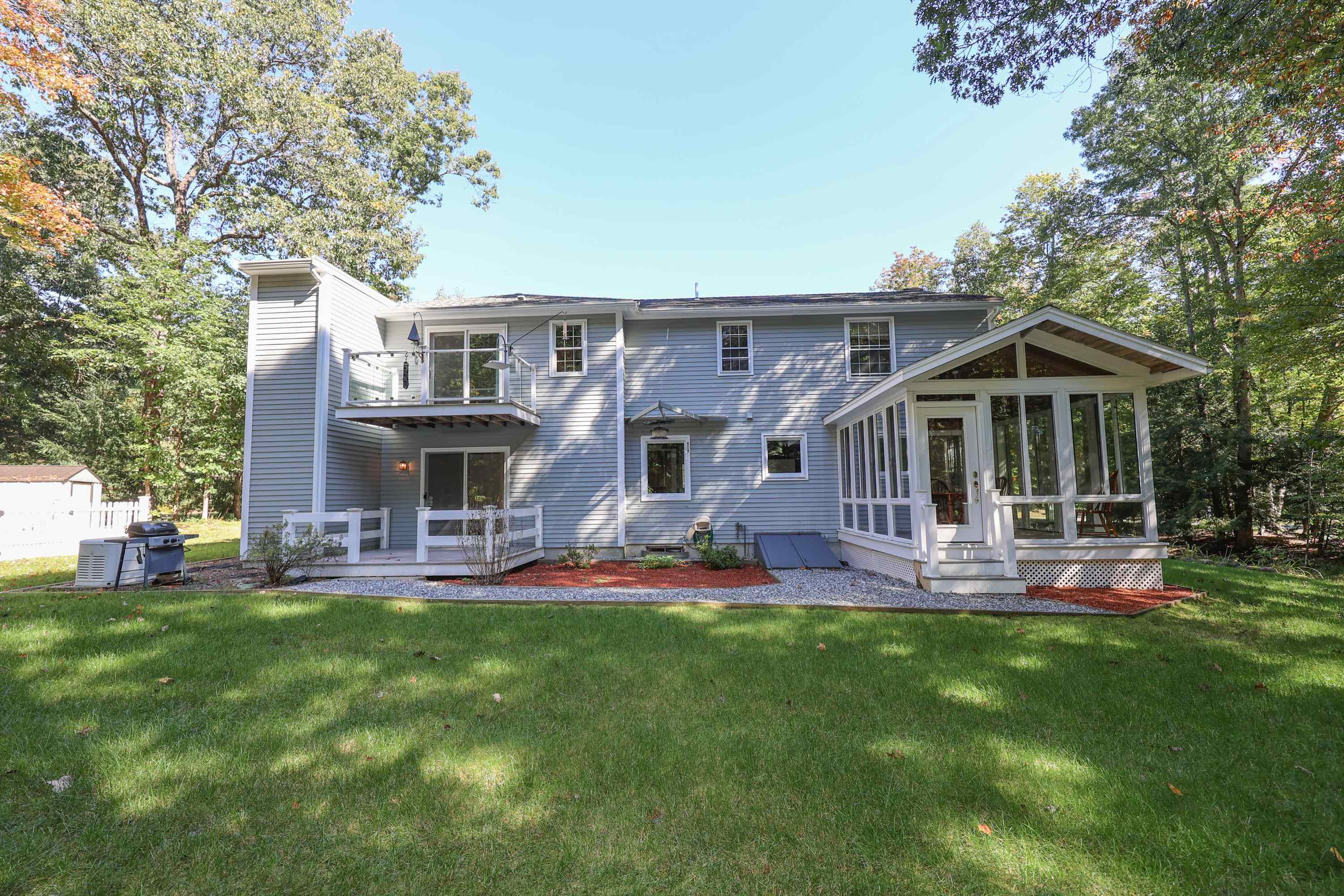 17 Wentworth Dr, Bedford, NH 03110 MLS 4966986 Coldwell Banker