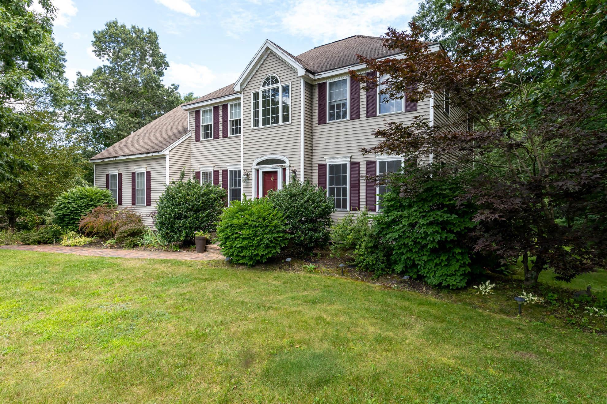 10 Applewood Dr, Hudson, NH 03051 MLS 4968161 Coldwell Banker