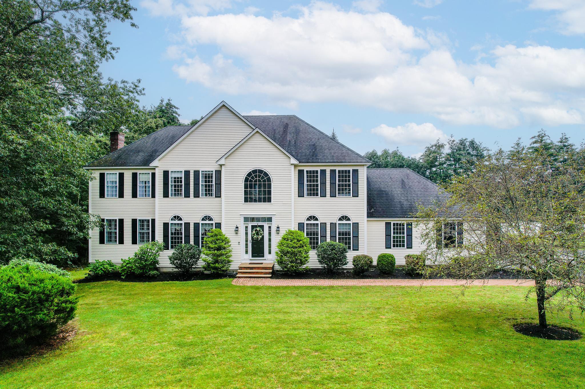 12 Settlers Ridge, Windham, NH 03087 MLS 4969762 Coldwell Banker