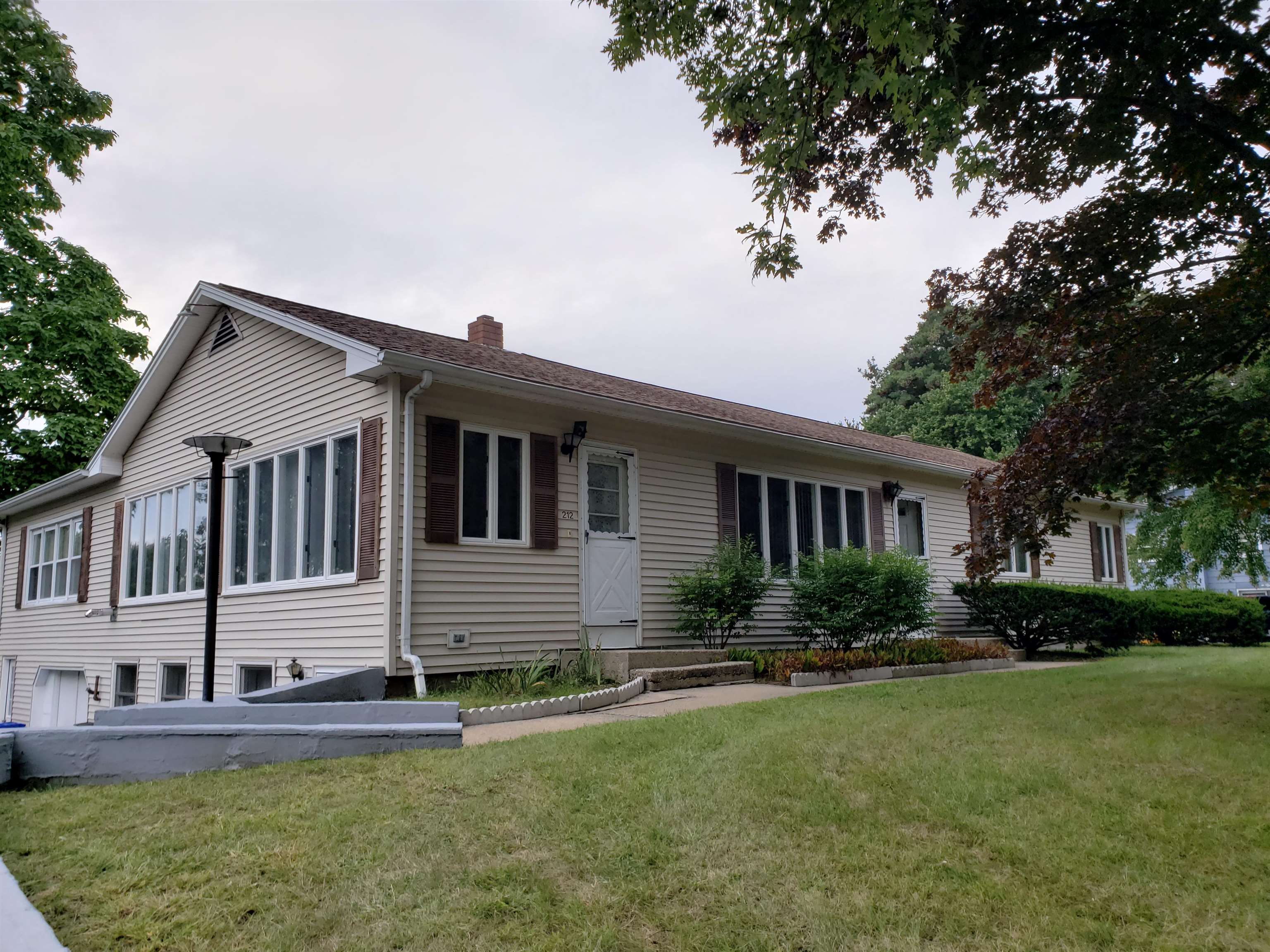 212 ster St, Hudson, NH 03051 MLS 4970300 Coldwell Banker