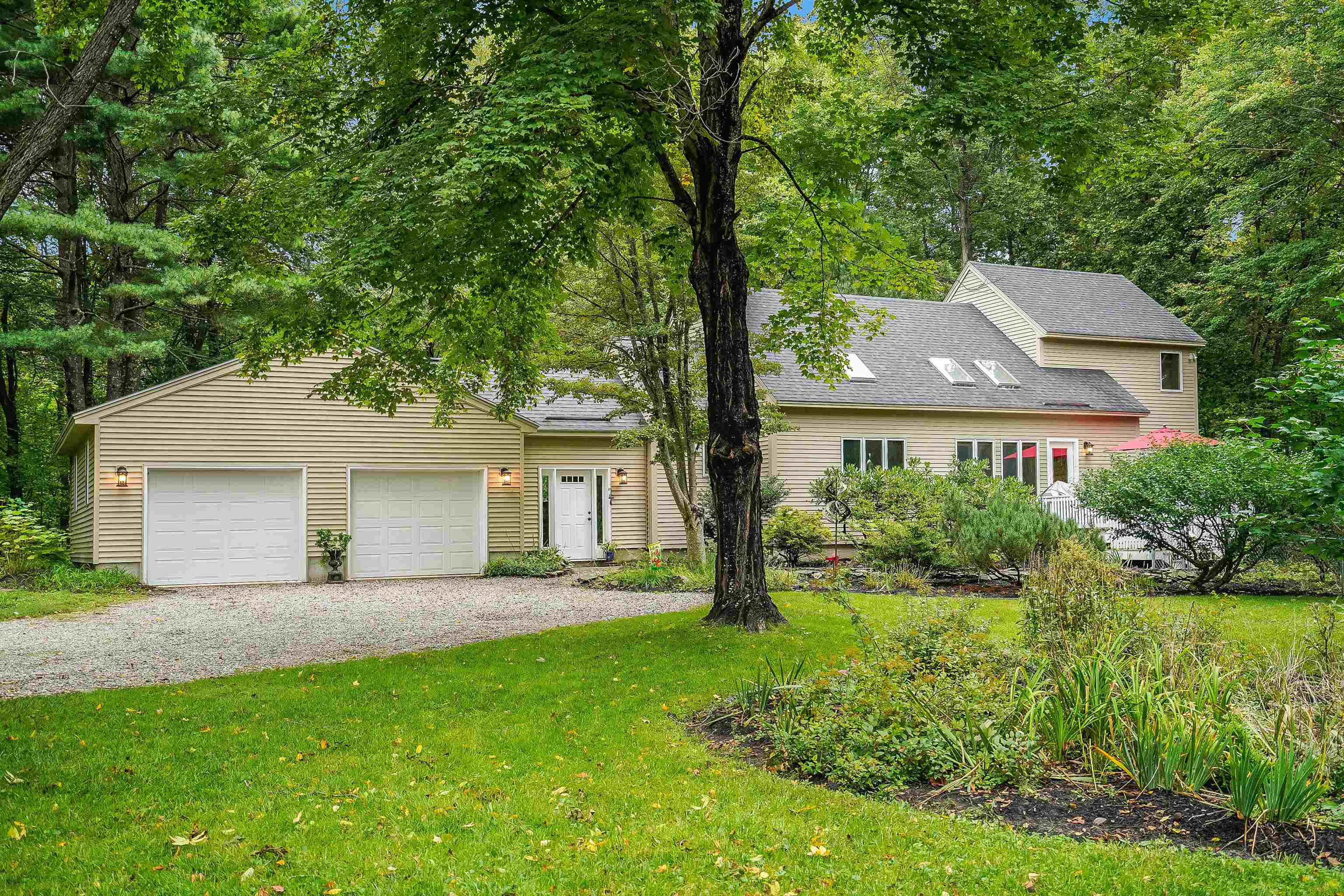 42 Coach Ln, Hampton Falls, NH 03844 MLS 4971615 Coldwell Banker