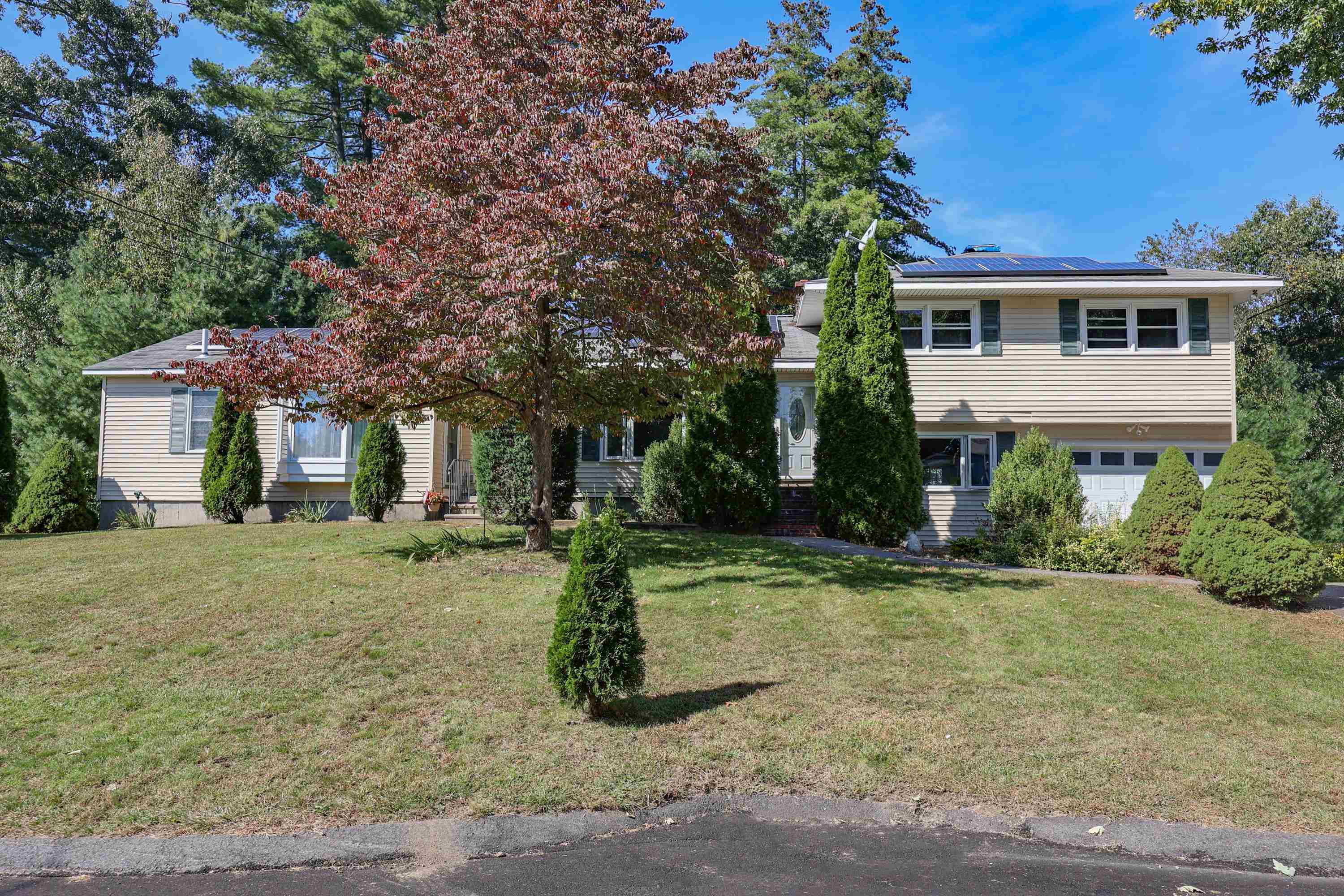 29 Cedar St, Hudson, NH 03051 MLS 4973139 Coldwell Banker