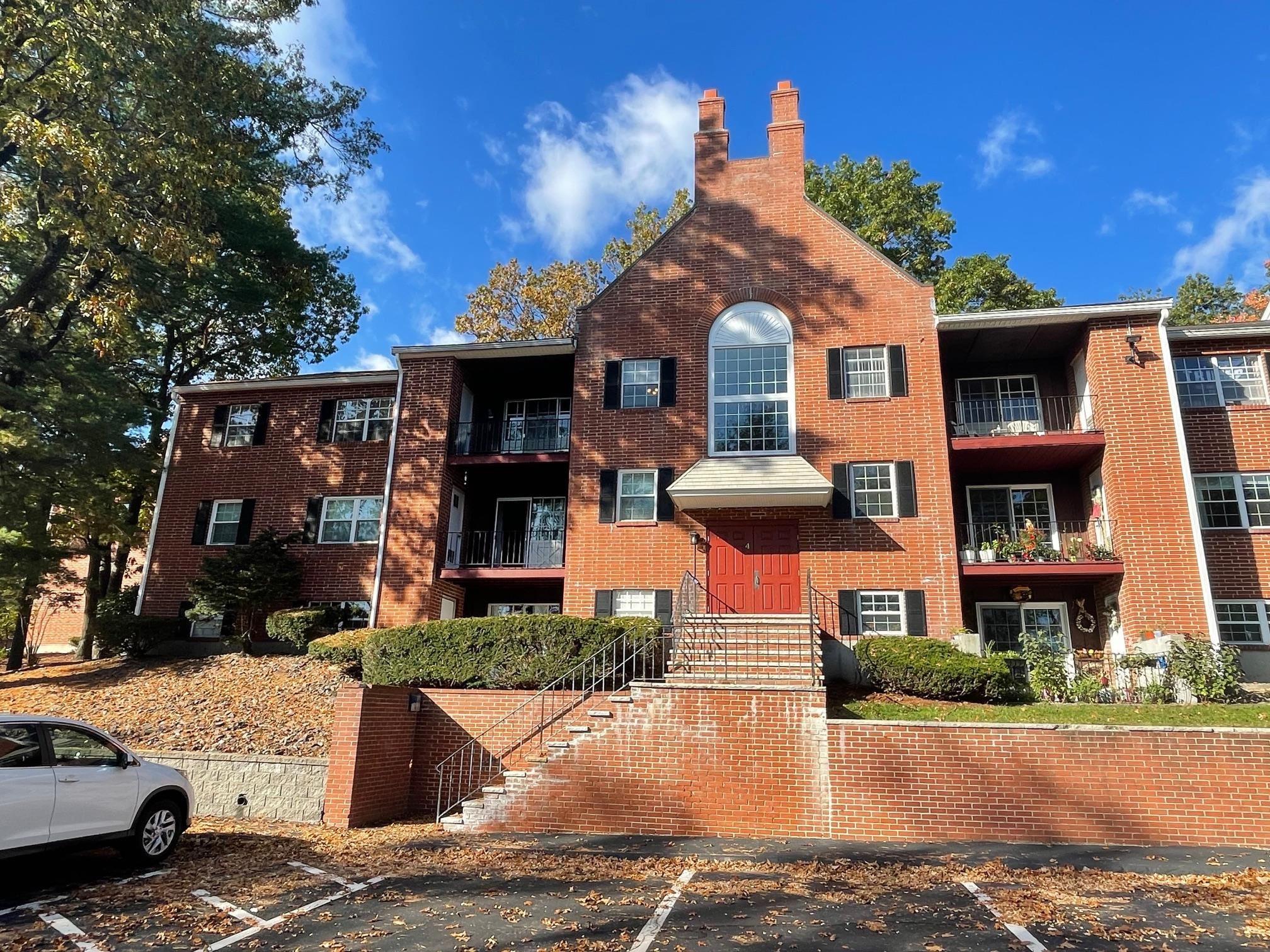 4 Louisburg Square 5, Nashua, NH 03060 MLS 4981199 Coldwell Banker