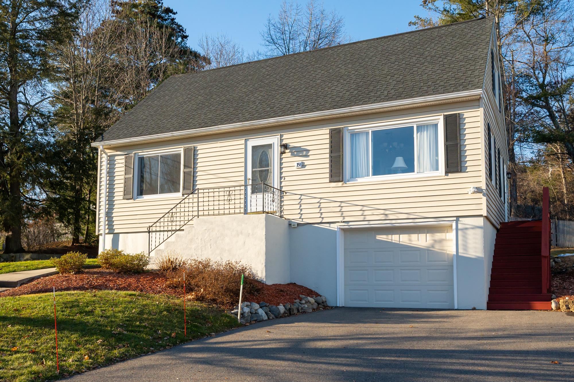 19 Carmine Rd, Nashua, NH 03063 MLS 4982233 Coldwell Banker