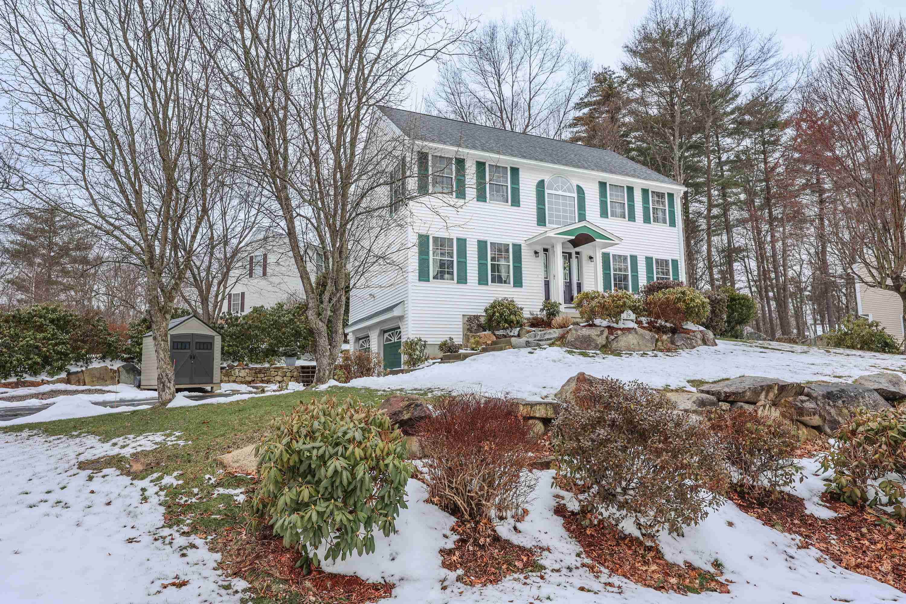 19 Trent Rd, Hooksett, NH 03106 MLS 4989277 Coldwell Banker