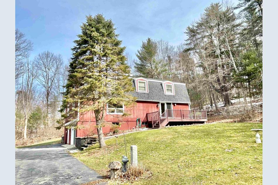 87 Robinson Rd, Hudson, NH 03051 MLS 4989330 Coldwell Banker