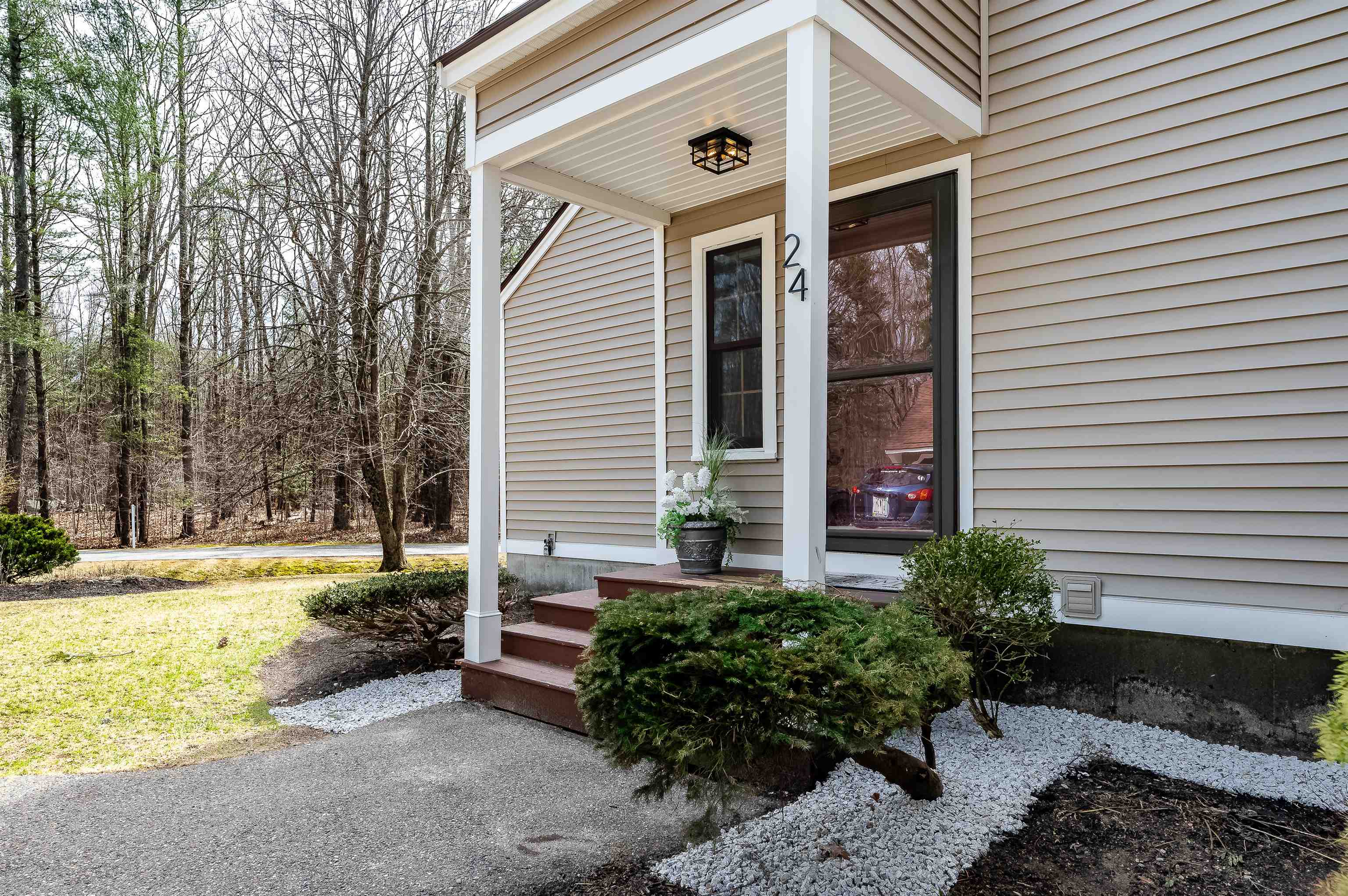 24 Kirriemuir Rd, Stratham, NH 03885 MLS 4990681 Coldwell Banker