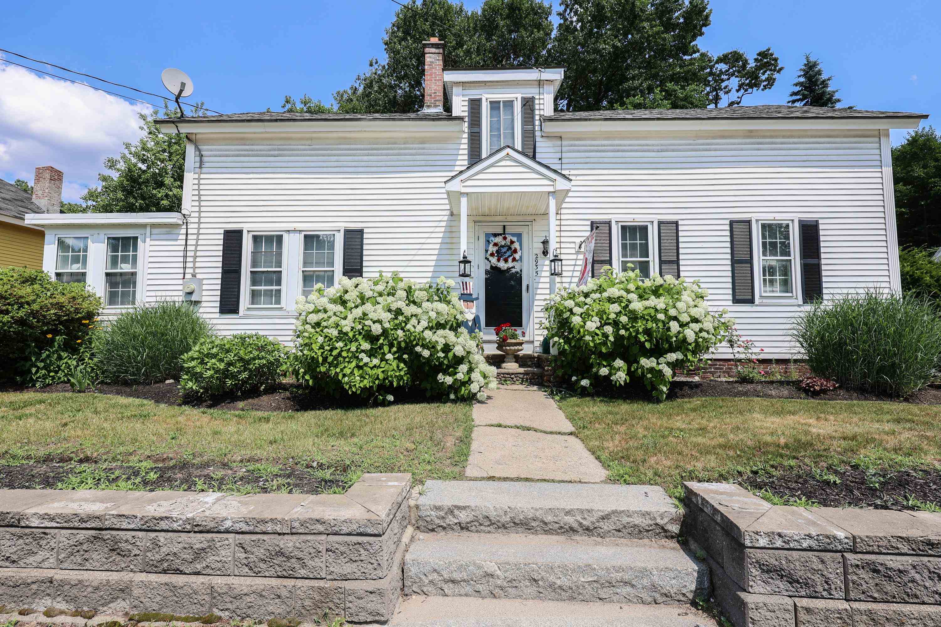 2935 Brown Ave, Manchester, NH 03103 MLS 5002404 Coldwell Banker