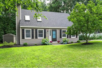 7 Durell Drive, Newmarket, NH 03857 - Photo 1