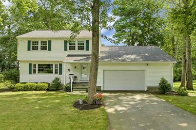 17 Longwood Drive, Hampton, NH 03842 - Photo 1