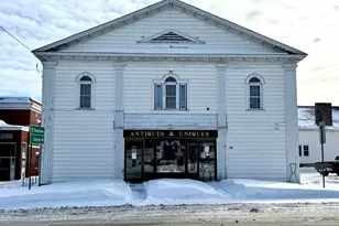 124 Main St, Colebrook, NH 03576 - Photo 1