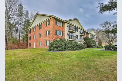 3 Oak Hill Lane #304, Nashua, NH 03062 - Photo 1