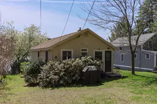 62 Holiday Ln, Hampstead, NH 03841 - Photo 1