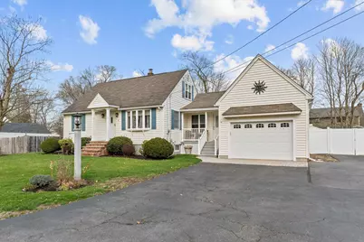 9 Maclarnon Road, Salem, NH 03079 - Photo 1