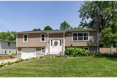 171 Richmond Drive, Shelburne, VT 05482 - Photo 1