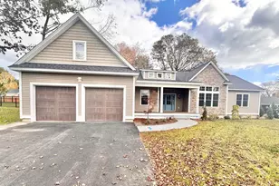 4 McDermott Rd, Hampton, NH 03842 - Photo 1