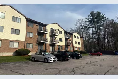 124 Mammoth Road #206, Hooksett, NH 03106 - Photo 1