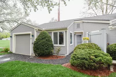 28 Walden Pond Drive, Nashua, NH 03064 - Photo 1