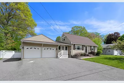 20 Colonial Drive, Salem, NH 03079 - Photo 1