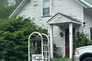 44 High St, Hinsdale, NH 03451 - Photo 1