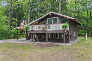 81 E St, Conway, NH 03818 - Photo 1