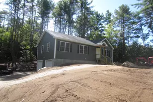 102 Thomas Dr, Wakefield, NH 03872 - Photo 1