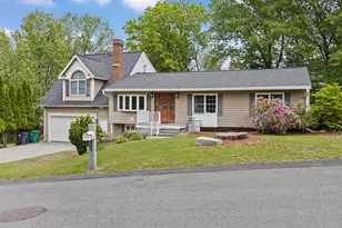 10 Hunters Ln, Nashua, NH 03063 - Photo 1