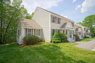 92 Overlook Cir, Hudson, NH 03051 - Photo 1