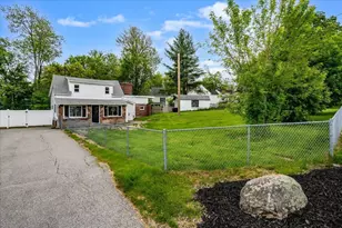 27 Eden St, Goffstown, NH 03102 - Photo 1