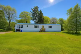 41 Crow Hill St, Northumberland, NH 03582 - Photo 1