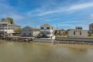 18 River St, Seabrook, NH 03874 - Photo 1