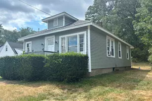 906 N Main St, Laconia, NH 03246 - Photo 1