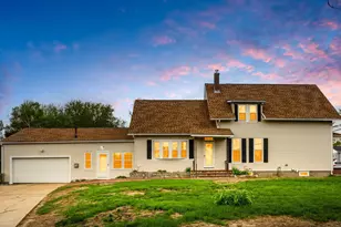 373 S Mammoth Rd, Manchester, NH 03109 - Photo 1