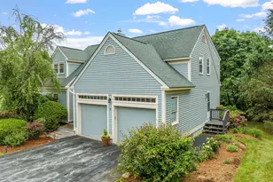 8 Fox Run Rd, Amherst, NH 03031 - Photo 1