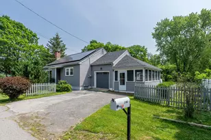 21 Vine St, Keene, NH 03431 - Photo 1