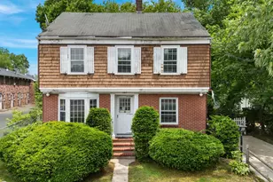 107 Allds St, Nashua, NH 03060 - Photo 1